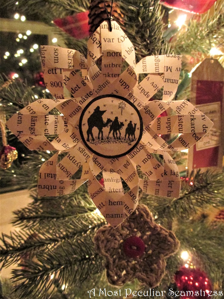 Paper Star Ornaments and a Free Printable